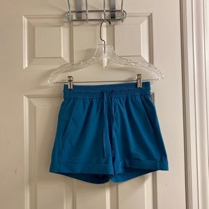 🌟Lululemon Spring Break Away Shorts Size 2🌟
